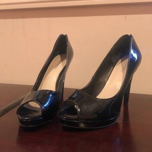 Like NEW Nine West Heels